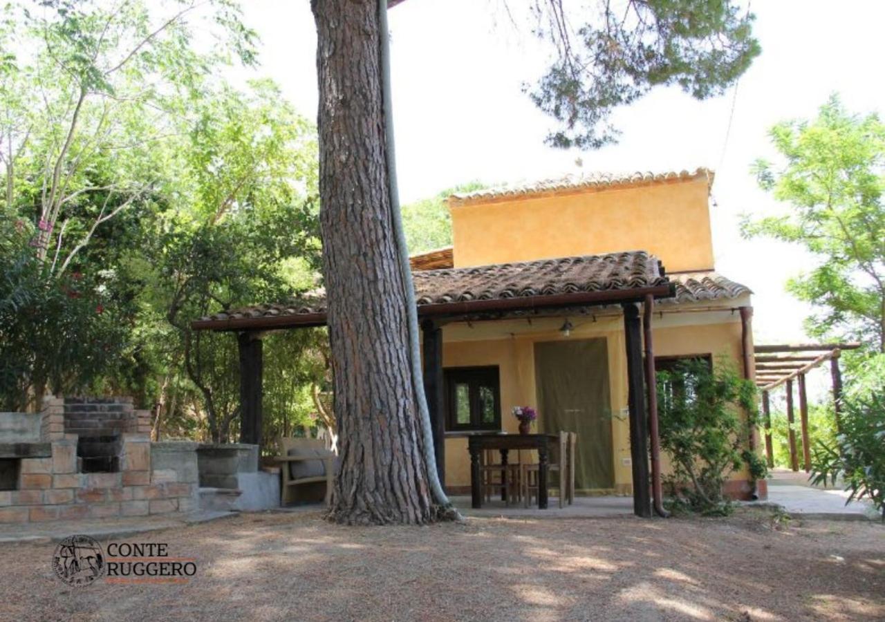 Tenuta Conte Ruggero Санта-Доменіка Екстер'єр фото
